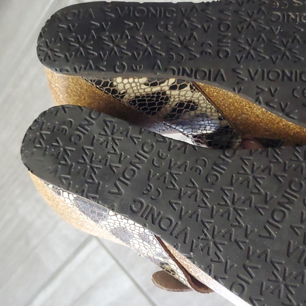 Vionic With Orthaheel Technology - image 8